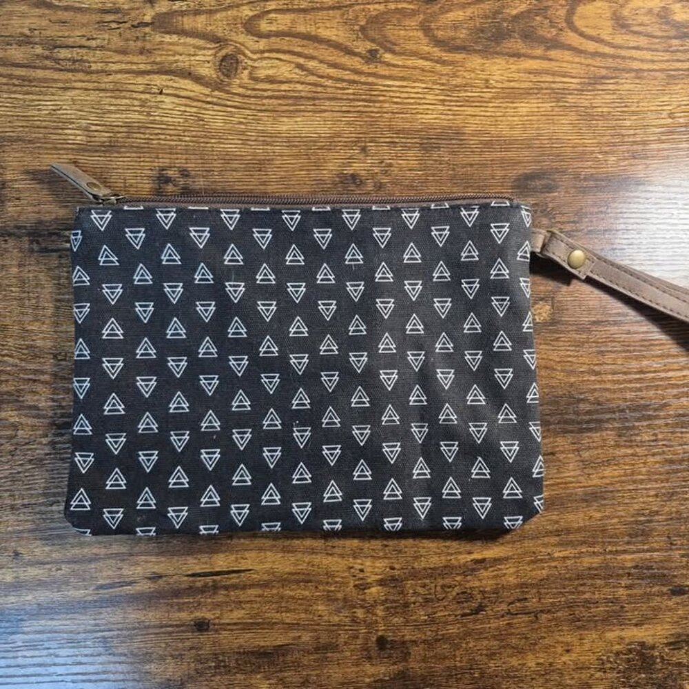 Black Geometric Wristlet Pouch – 9.5x7 – Modern Pattern